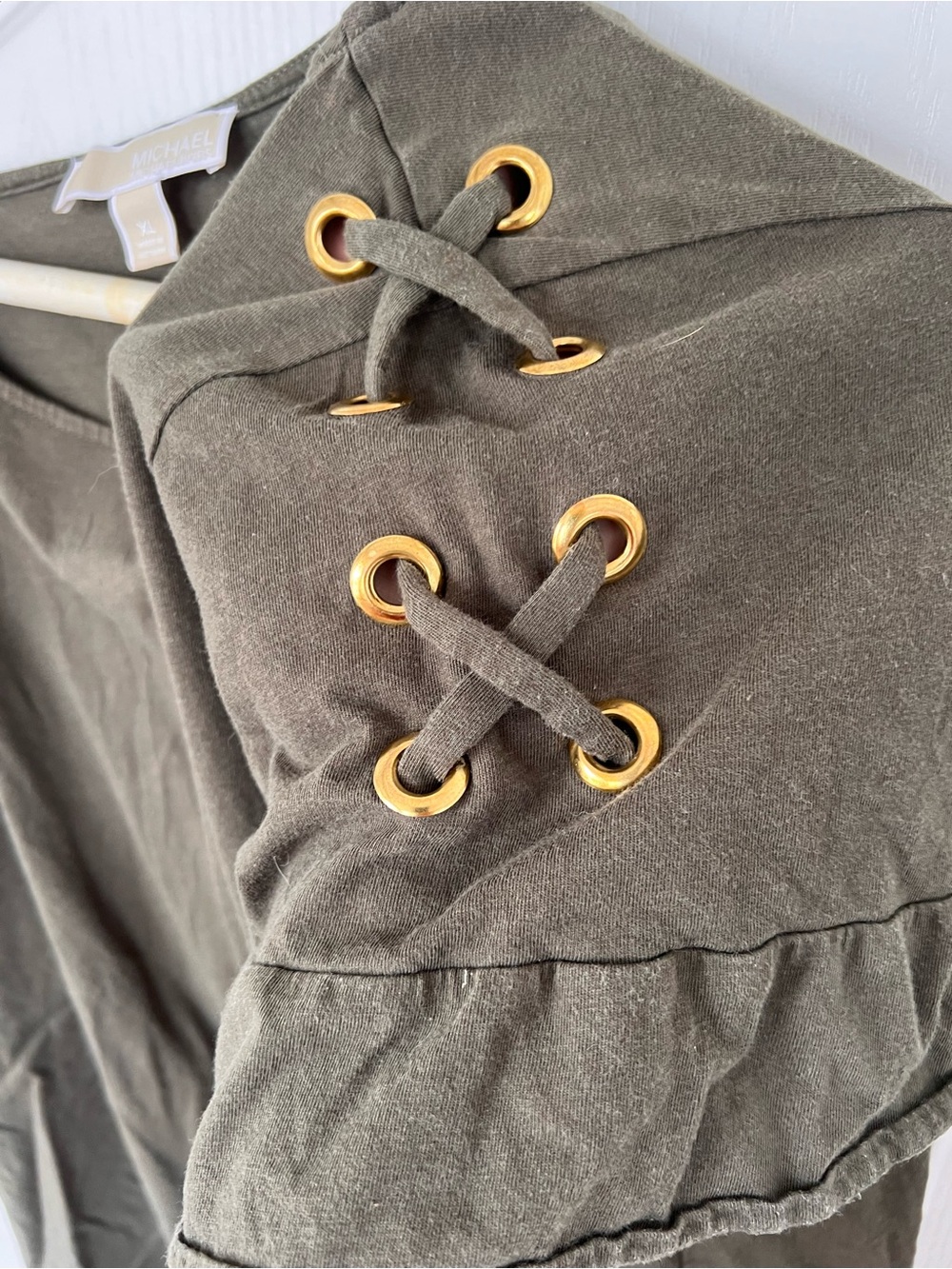 Women’s Olive Brown Short Sleeve Top with Grommet Detail - Picture 3 of 7